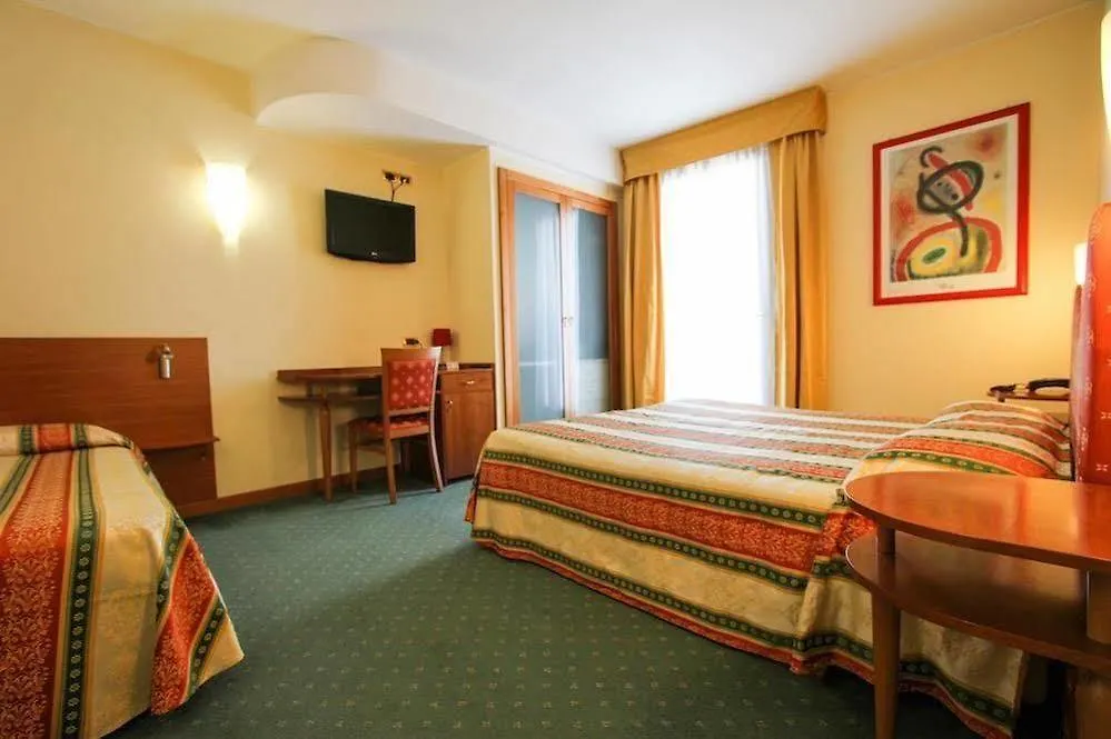 Hotel Miro' Garda   Garda (Verona)
