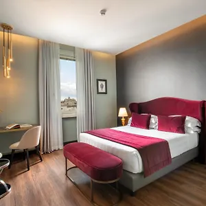 The Guardian Otel Roma