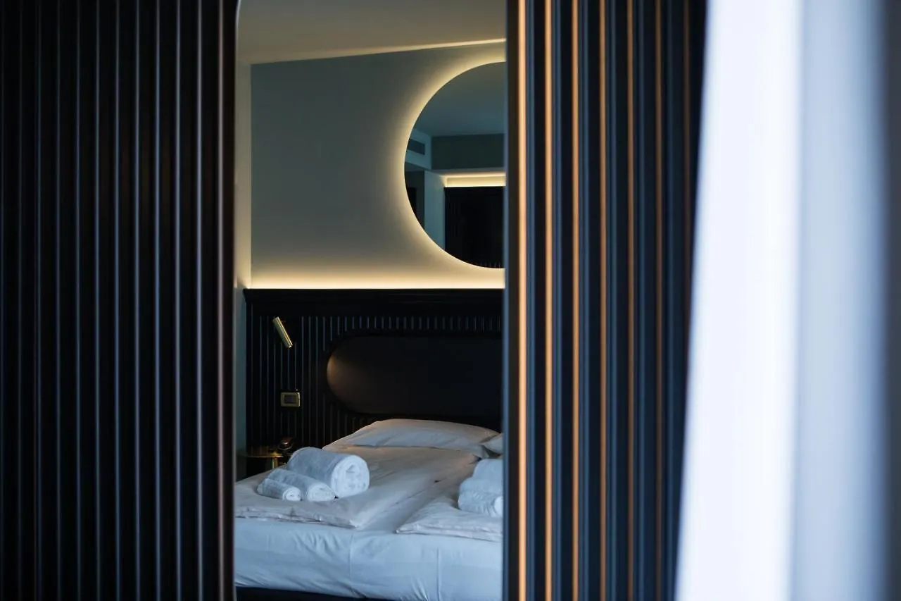 Hotel Miro' Garda  3*, Garda (Verona) İtalya