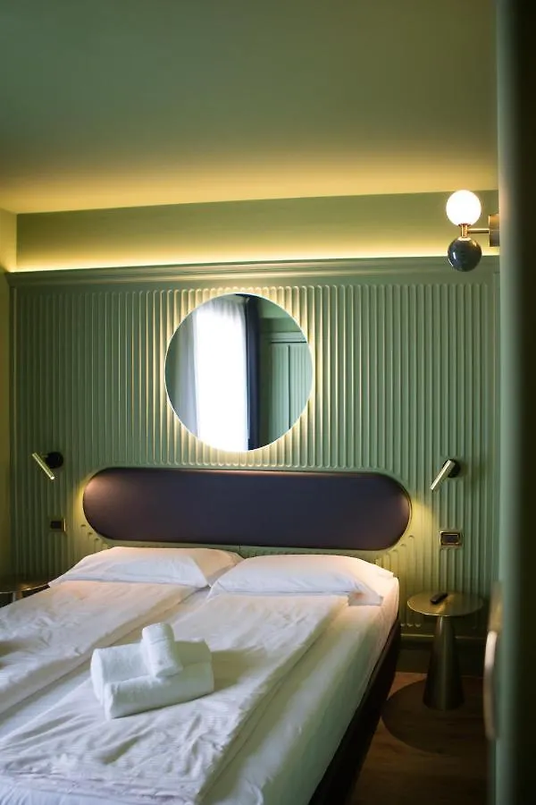 Hotel Miro' Garda  Italië