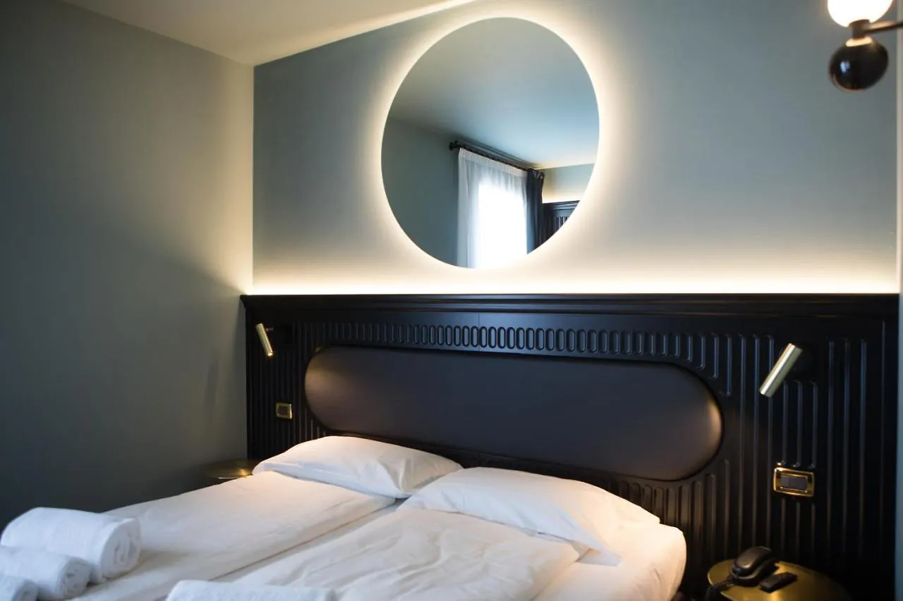 Hotel Miro' Garda