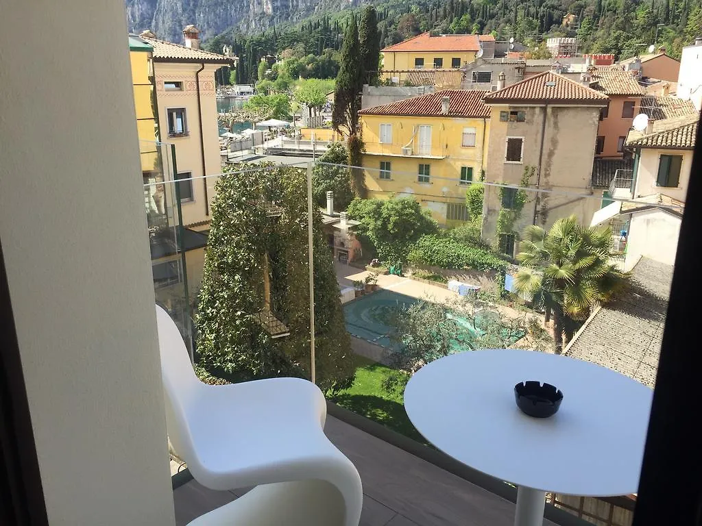 Hotel Miro' Garda