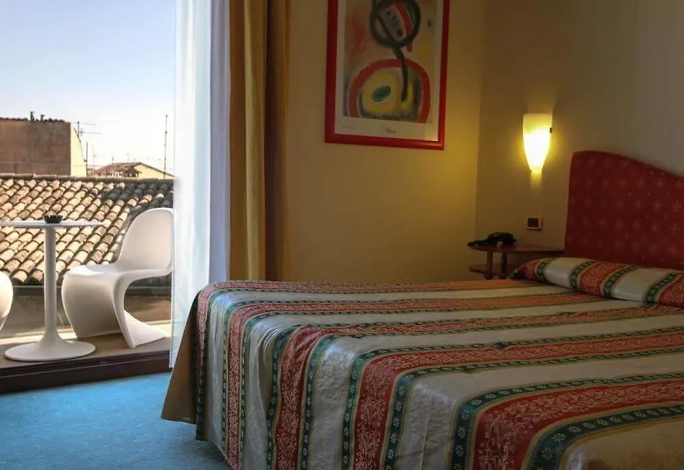 Hotel Miro' Garda