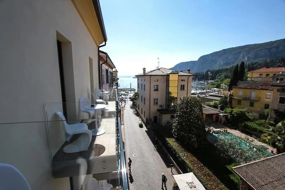 ***  Hotel Miro' Garda  İtalya